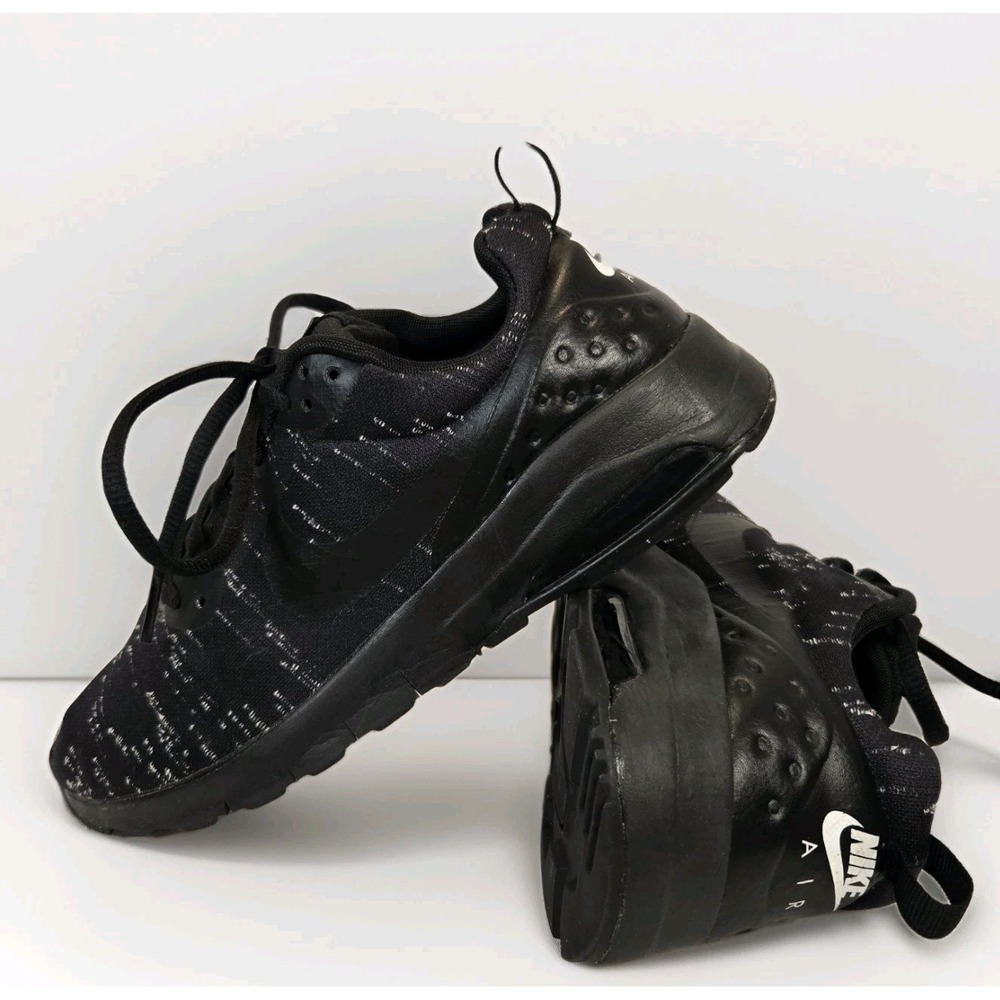 Nike Air Max Motion 917669-004 Black‎ On Black Running Sneakers Shoes Sz 4.5